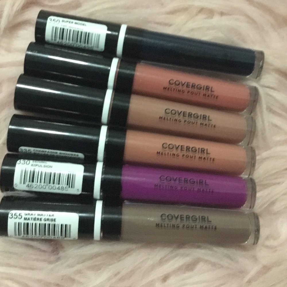 ♥️6 CoverGirl liquid Lipstick♥️